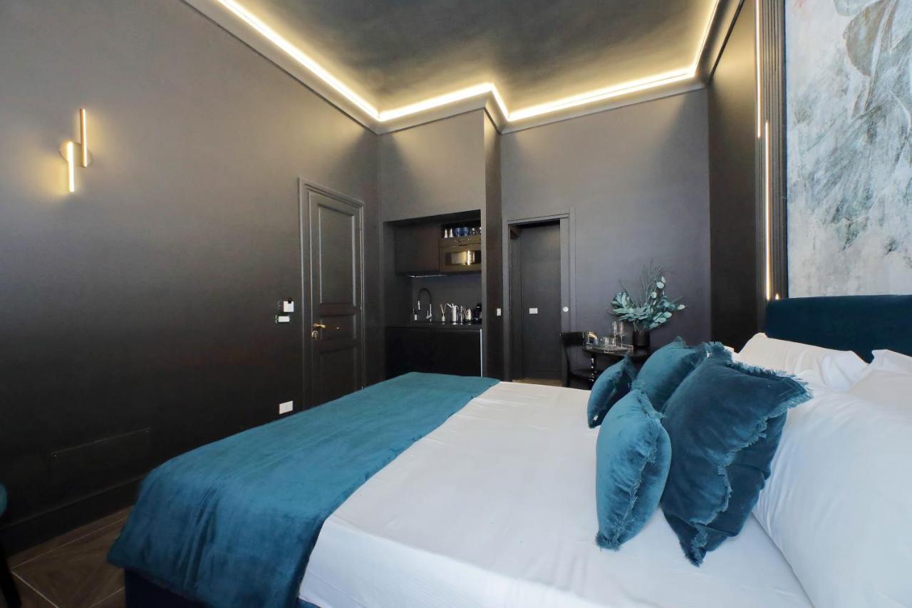 Ych-Butterfly Flat Close Trevi Fountain โรม ภายนอก รูปภาพ